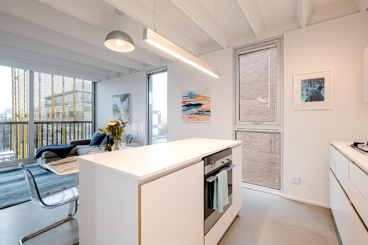 Modern, Bright & Central 1-Bed Downtown Apt Close To Rogers Arena Vancouver Exterior photo